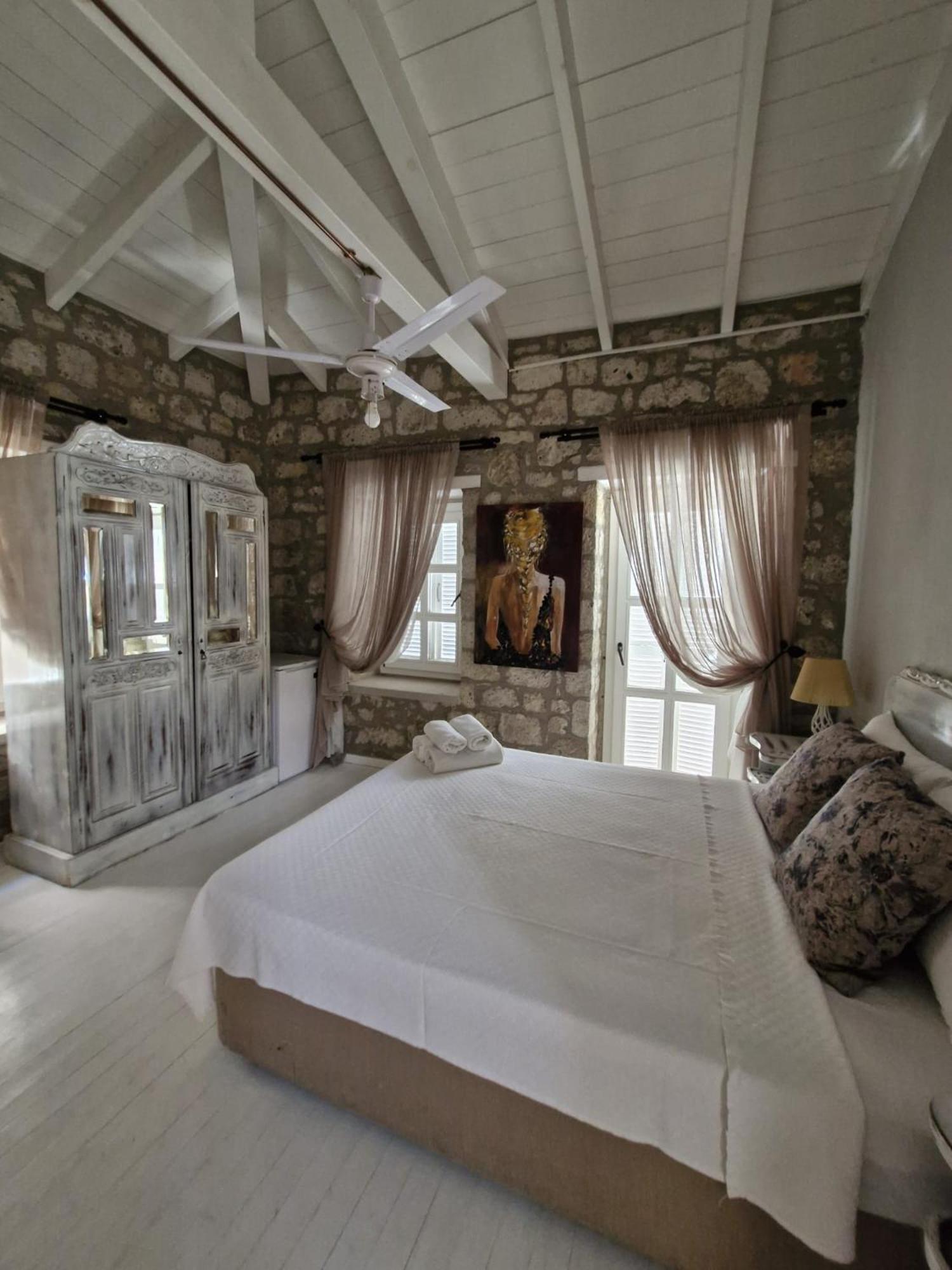 Simira Hotel อาเลอเจอติ ภายนอก รูปภาพ